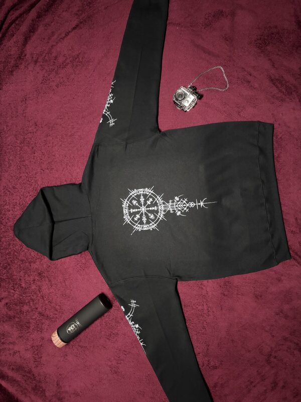 Hoodie Brújula Nórdica - Image 4